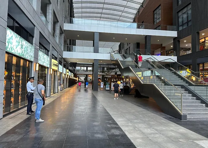1br 2 Mins To Okada Near Moa & Airport-12c Апартаменты Манила