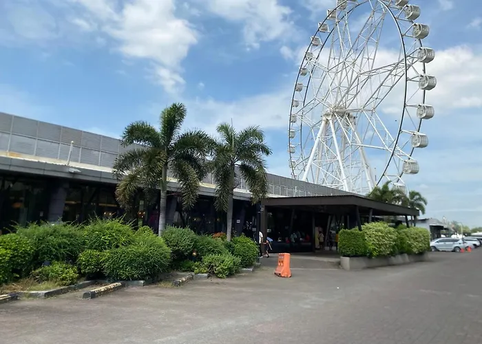 Apartment 1br 2 Mins To Okada Near Moa & Airport-12c Manila